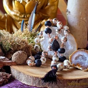 Exklusive Kette mit Lava